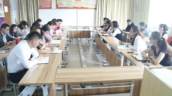 工商管理系骨干教师参加系列专业研讨会议